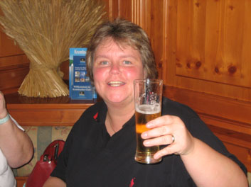 Kirsten bei der Bierprobe